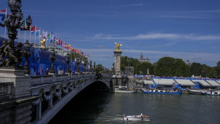 Seine nehrinin kirliliği, Paris Olimpiyatları için triatlon antrenmanının tekrar iptal edilmesine neden oluyor
