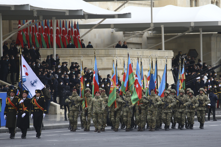 Azerbaycan Ordusu 107 yaşında