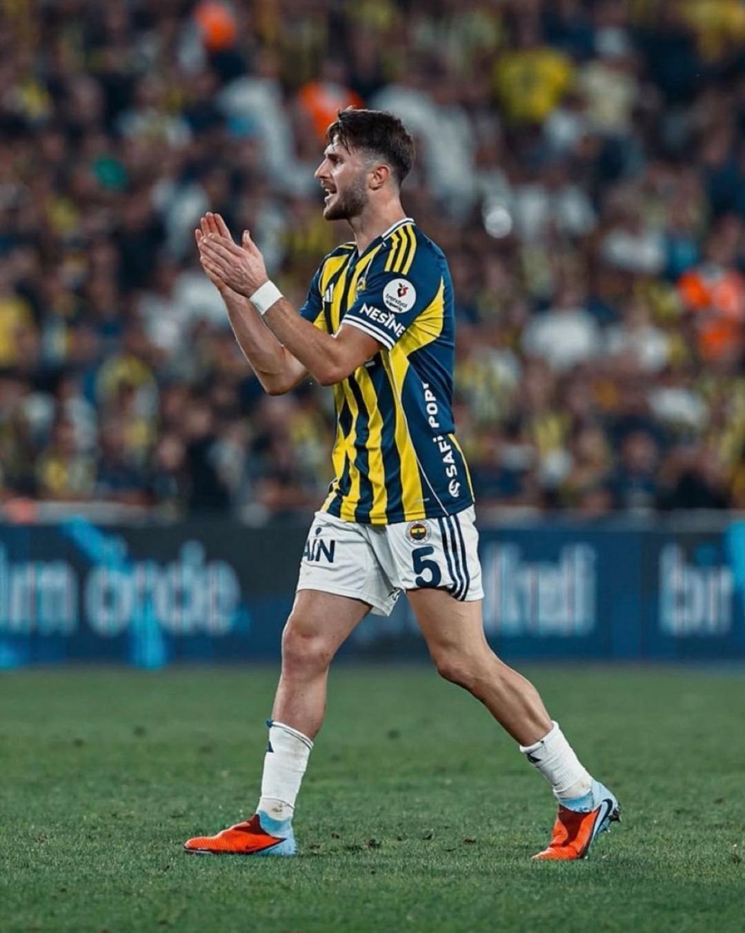 Fenerbahçe'de sıralaması yükselen İsmail Yüksek'e Brighton'dan ilgi! Ferdi Kadıoğlu'ndan sonra İsmail Yüksek'i de istiyorlar... 2